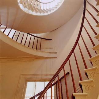 Houmas House staircase, La France en Amérique